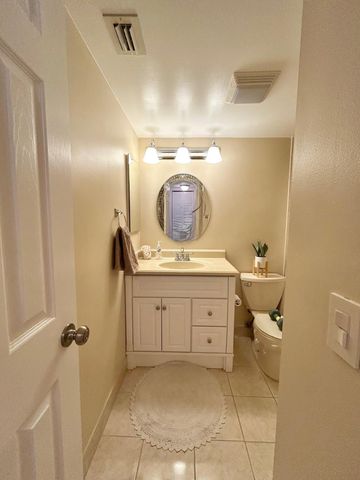 443 Pine Glen Lane B-2, Greenacres, FL 33463