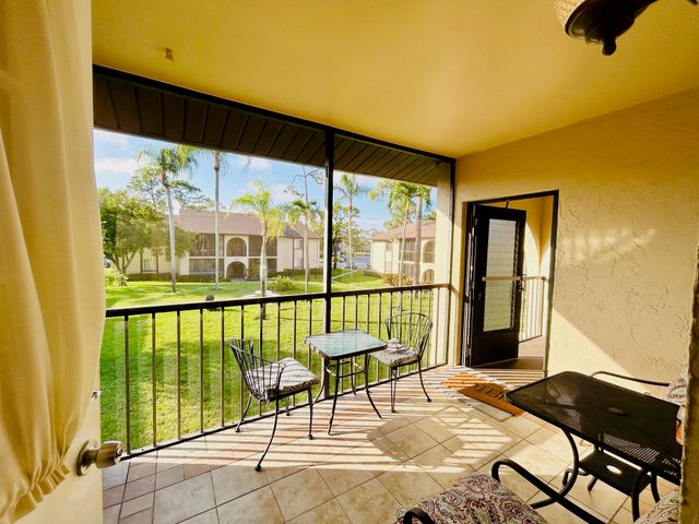 443 Pine Glen Lane B-2, Greenacres, FL 33463