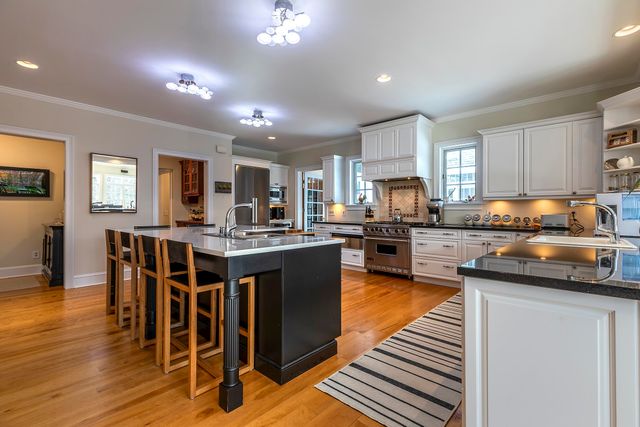 384 Riverbend Drive, Manchester, VT 05254