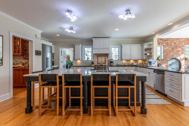 384 Riverbend Drive, Manchester, VT 05254