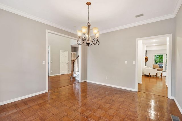 2118 S Forrest Heights Avenue, Springfield, MO 65809