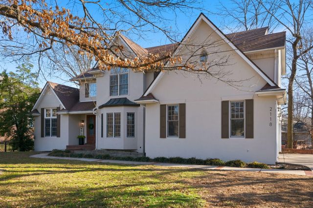 2118 S Forrest Heights Avenue, Springfield, MO 65809