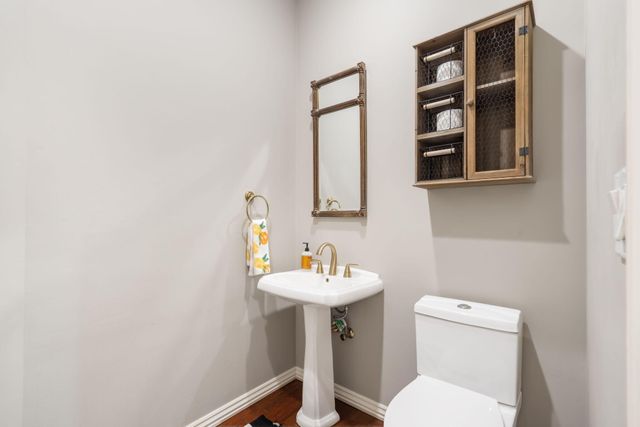 2118 S Forrest Heights Avenue, Springfield, MO 65809