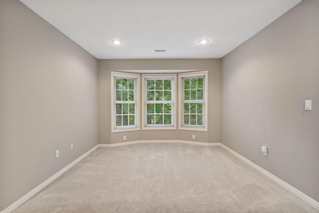 2118 S Forrest Heights Avenue, Springfield, MO 65809