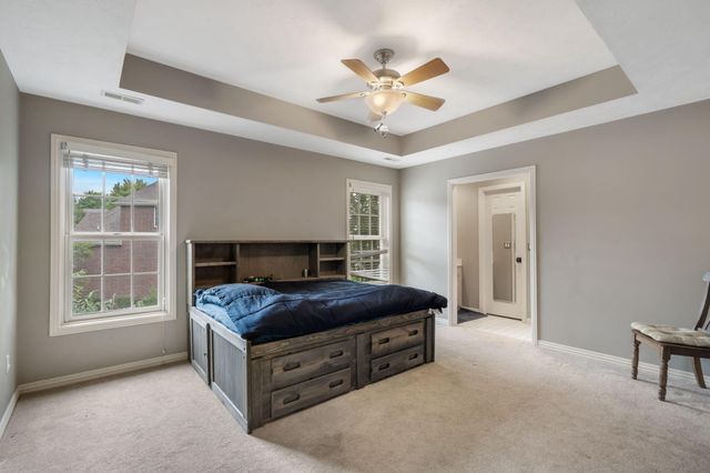 2118 S Forrest Heights Avenue, Springfield, MO 65809