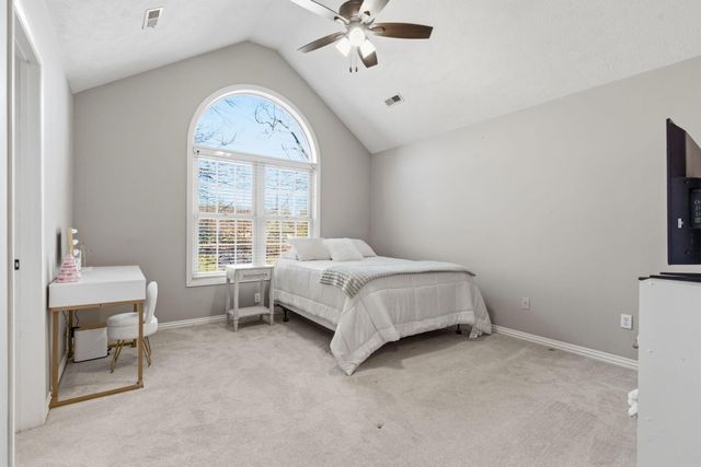 2118 S Forrest Heights Avenue, Springfield, MO 65809