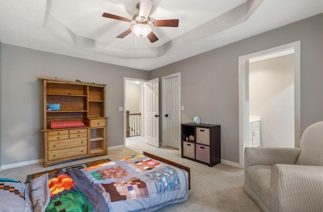 2118 S Forrest Heights Avenue, Springfield, MO 65809