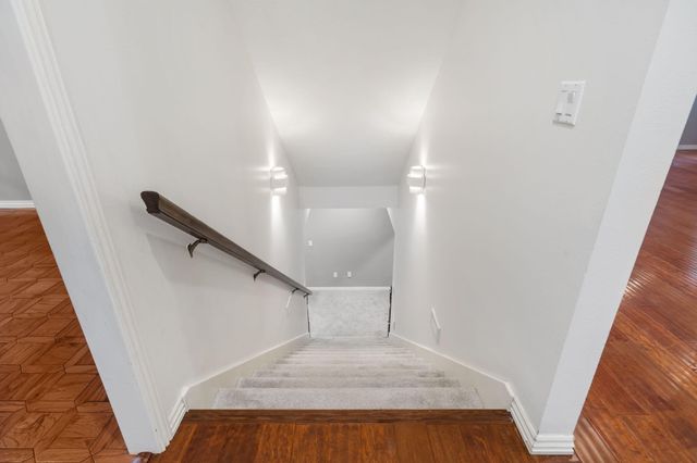 2118 S Forrest Heights Avenue, Springfield, MO 65809