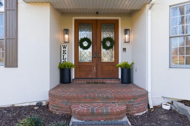 2118 S Forrest Heights Avenue, Springfield, MO 65809