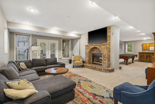 2118 S Forrest Heights Avenue, Springfield, MO 65809