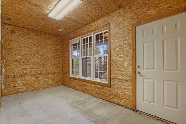 2118 S Forrest Heights Avenue, Springfield, MO 65809