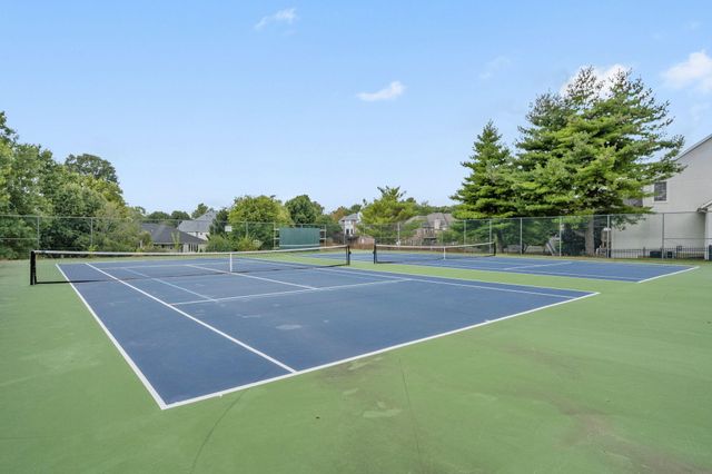 2118 S Forrest Heights Avenue, Springfield, MO 65809