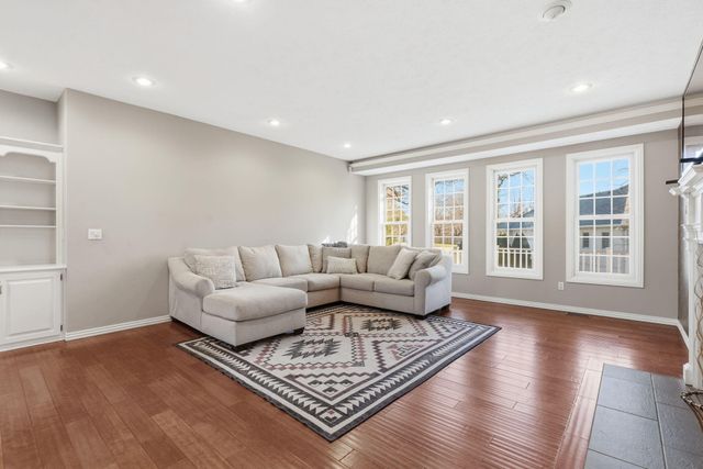 2118 S Forrest Heights Avenue, Springfield, MO 65809