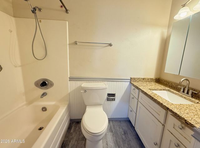 6742 N 43rd Avenue, Glendale, AZ 85301