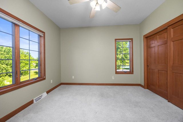 W171N5517 Autumn View LANE, Menomonee Falls, WI 53051