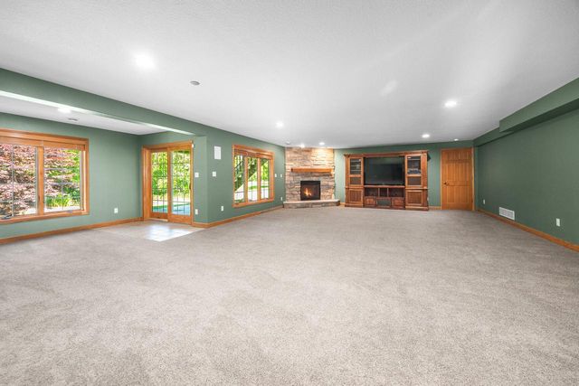 W171N5517 Autumn View LANE, Menomonee Falls, WI 53051
