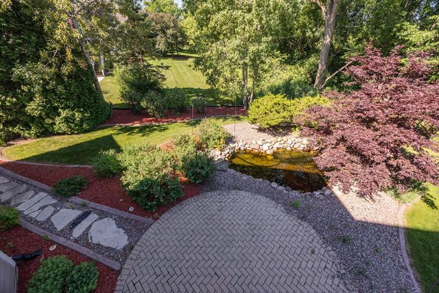 W171N5517 Autumn View LANE, Menomonee Falls, WI 53051