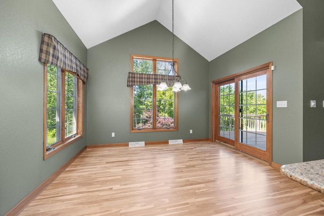 W171N5517 Autumn View LANE, Menomonee Falls, WI 53051