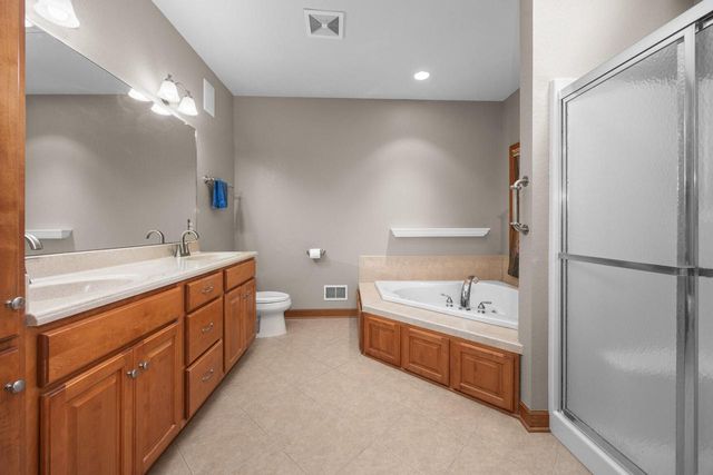 W171N5517 Autumn View LANE, Menomonee Falls, WI 53051