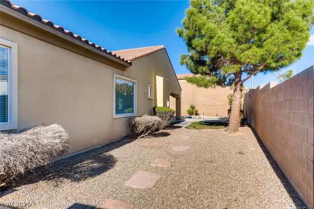 2458 Craigie Castle Street, Henderson, NV 89044
