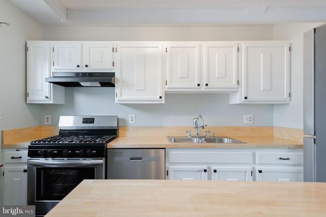 5625 ROUNDTREE DR, Woodbridge, VA 22193