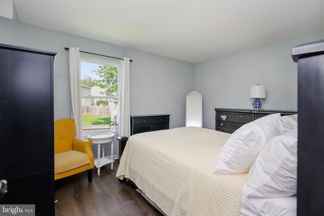 5625 ROUNDTREE DR, Woodbridge, VA 22193