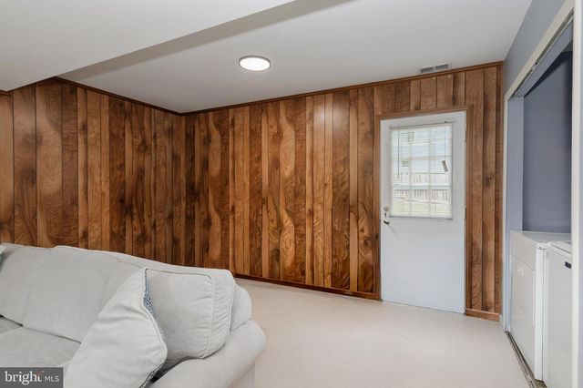 5625 ROUNDTREE DR, Woodbridge, VA 22193