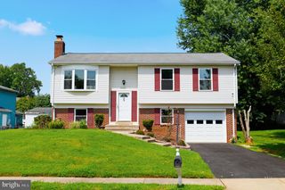 5625 ROUNDTREE DR, Woodbridge, VA 22193
