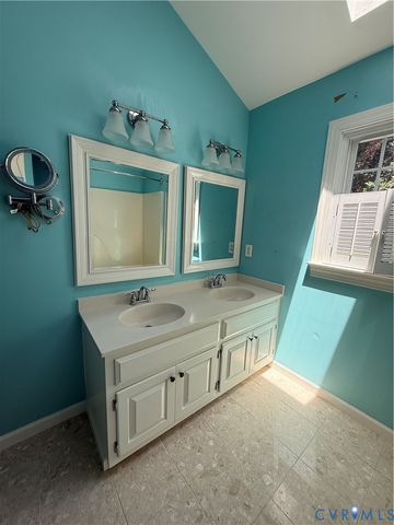 11300 Crown Grant Ct, Richmond, VA 23233