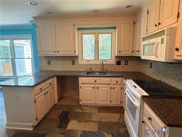 11300 Crown Grant Ct, Richmond, VA 23233