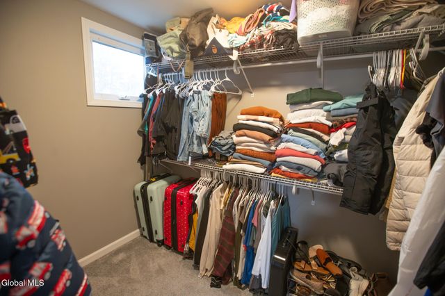 8 Hemstreet Avenue, Schaghticoke, NY 12118