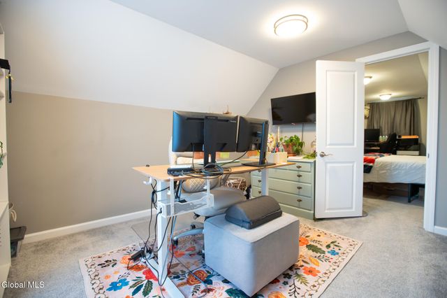 8 Hemstreet Avenue, Schaghticoke, NY 12118