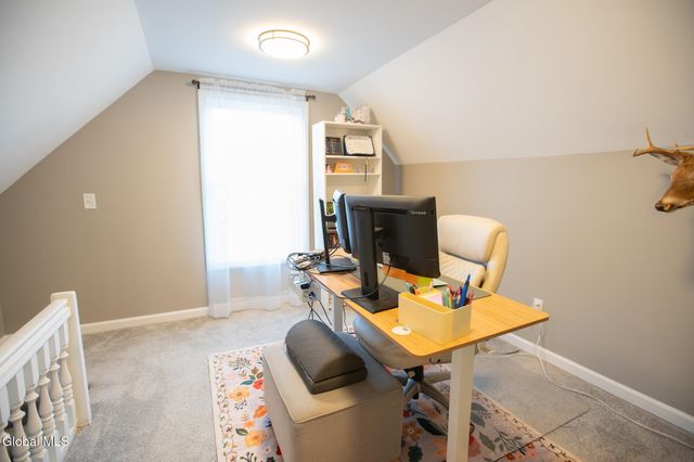 8 Hemstreet Avenue, Schaghticoke, NY 12118