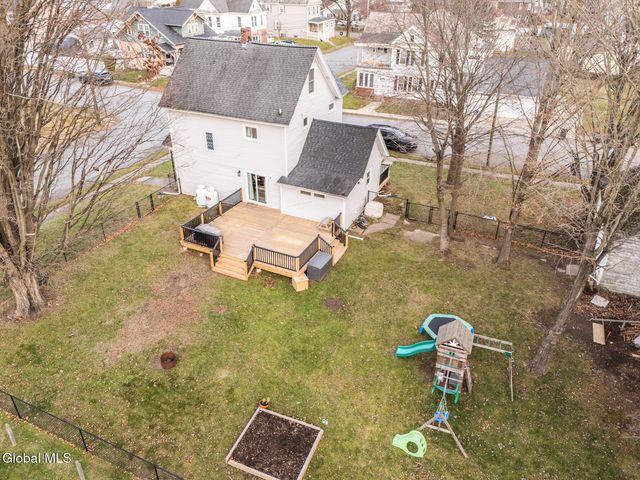 8 Hemstreet Avenue, Schaghticoke, NY 12118