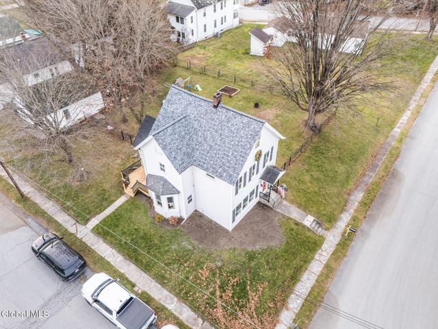 8 Hemstreet Avenue, Schaghticoke, NY 12118