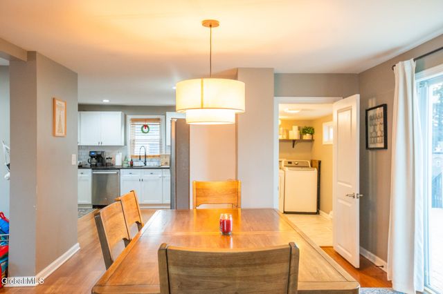 8 Hemstreet Avenue, Schaghticoke, NY 12118