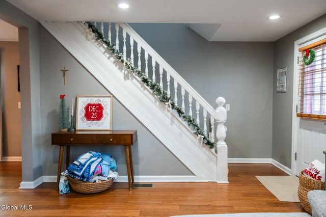 8 Hemstreet Avenue, Schaghticoke, NY 12118