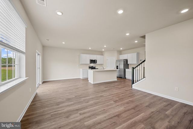 207 MAXWELL ST, Shenandoah Junction, WV 25442