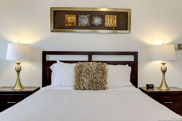 502 DOWNSHIRE DR, San Antonio, TX 78216