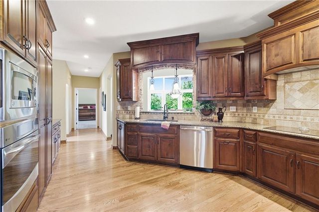 14101 E 198th Street, Peculiar, MO 64078