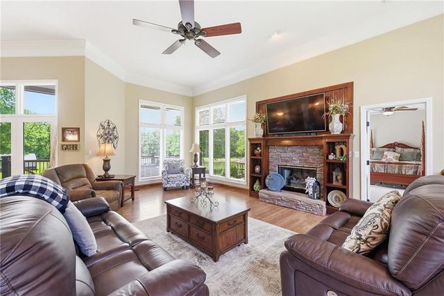 14101 E 198th Street, Peculiar, MO 64078