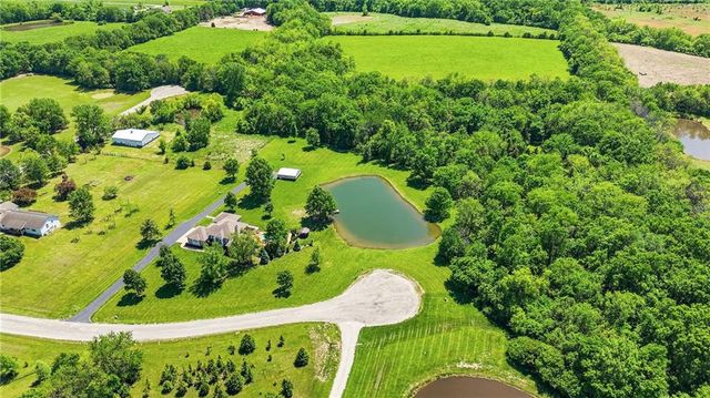 14101 E 198th Street, Peculiar, MO 64078