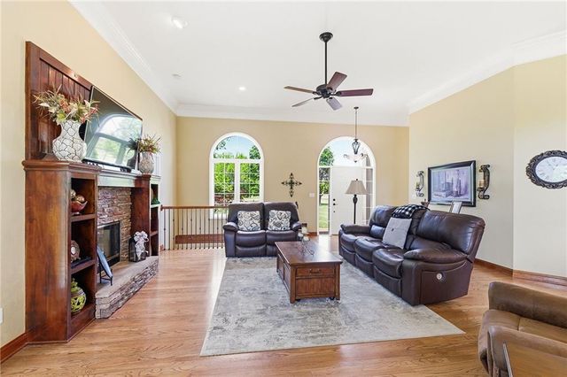 14101 E 198th Street, Peculiar, MO 64078