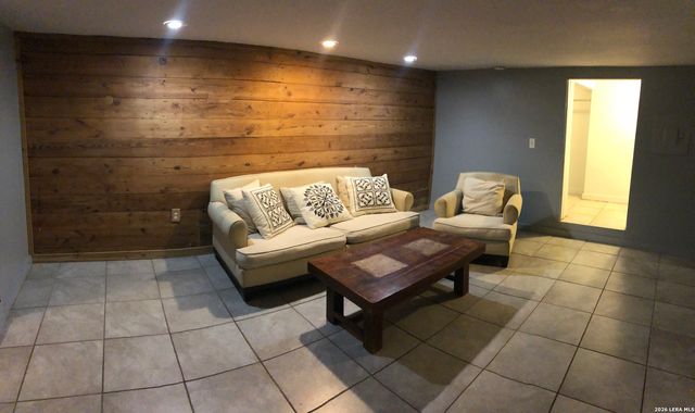 237 Post A, San Antonio, TX 78215