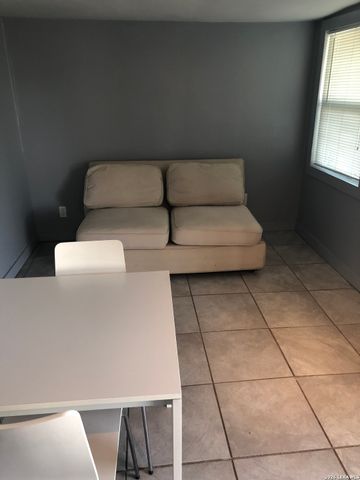 237 Post A, San Antonio, TX 78215