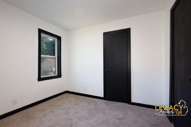 2232 5th Street, Muskegon, MI 49444