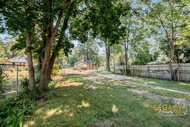 2232 5th Street, Muskegon, MI 49444