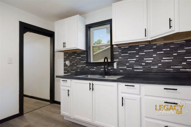 2232 5th Street, Muskegon, MI 49444