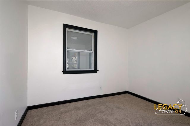 2232 5th Street, Muskegon, MI 49444