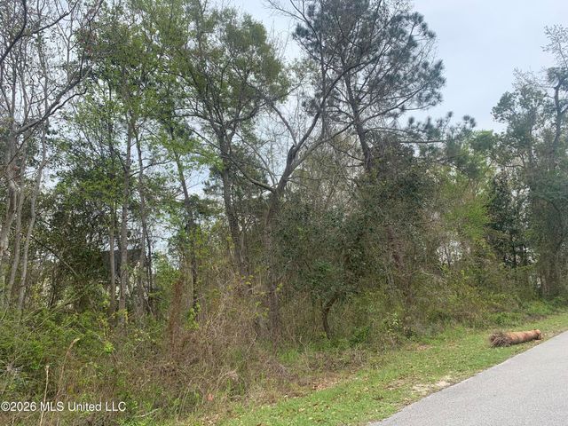 000 Pine Ridge Drive, Waveland, MS 39576